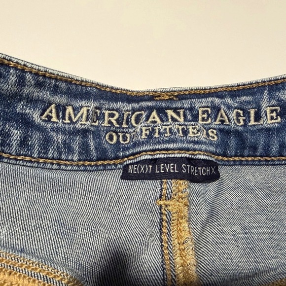 American Eagle Ne(x)t Level Stretch Distressed Denim Shorts Blue Womens Size 6 - Picture 7 of 8